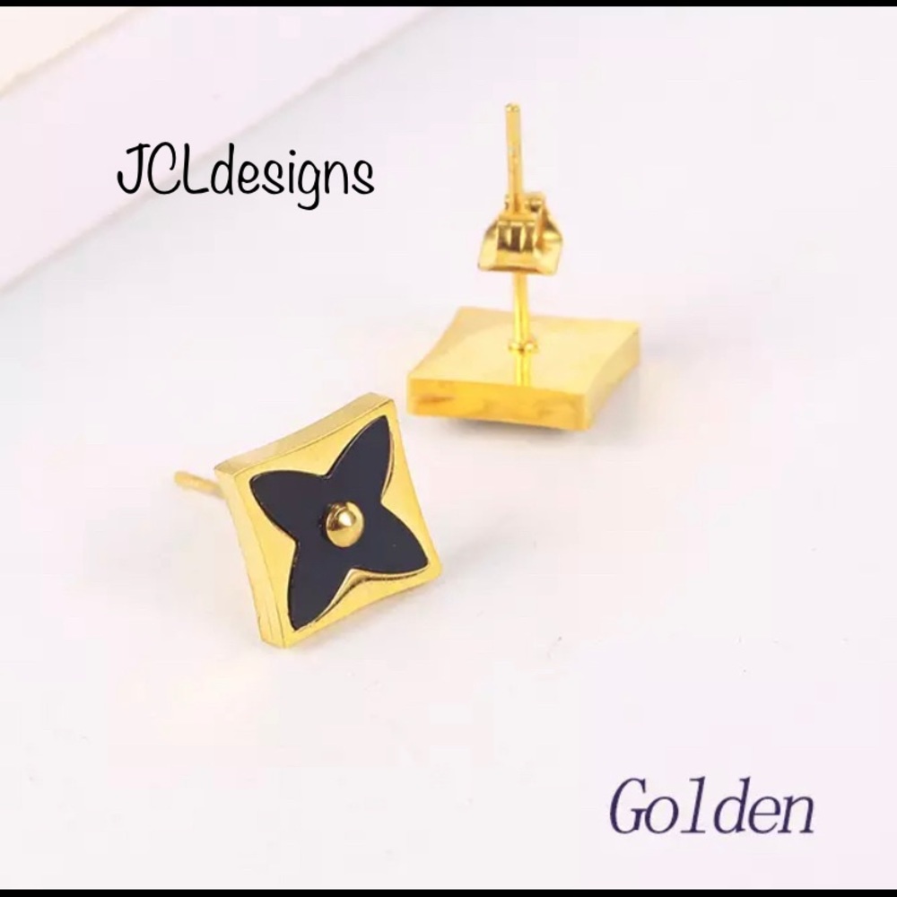 Luxury fourleaf clover Gold& Black Sassy Earrings